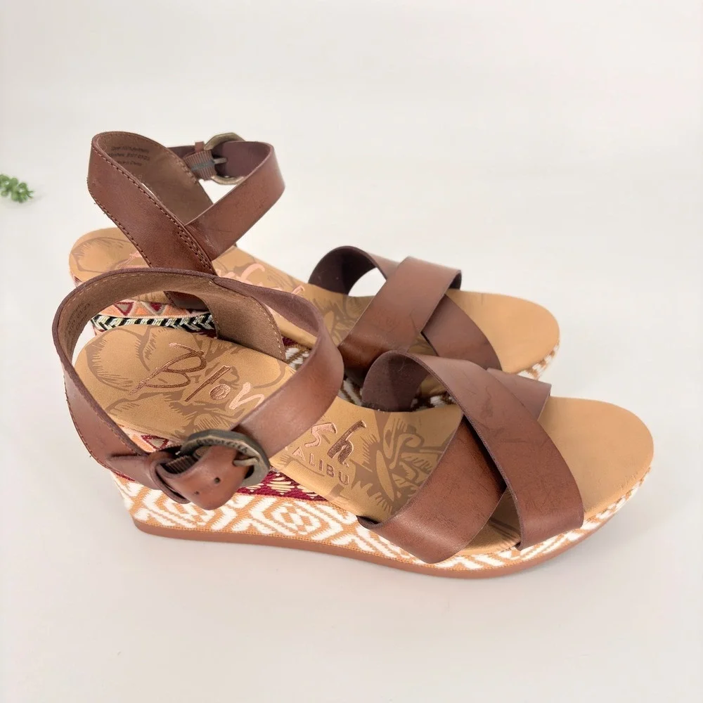Blowfish Malibu Womens Brown Wedge Sandals Geometric Print Platform Buckle Sz 10